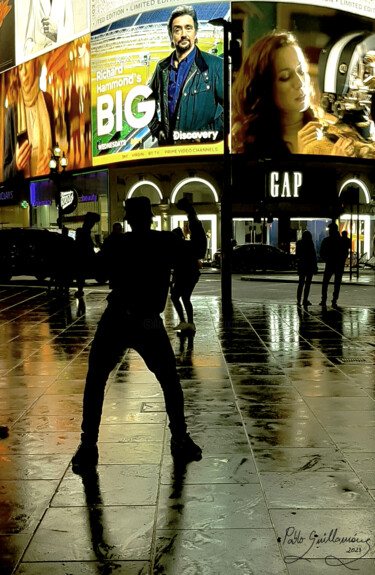 Фотография под названием "Piccadilly Circus-2" - Pablo Guillamon, Подлинное произведение искусства, Цифровая фотография