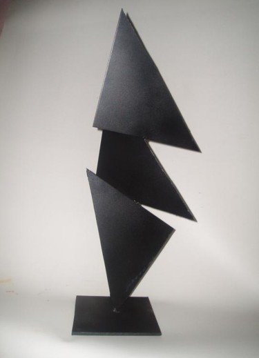 Sculpture intitulée "TRES TRIANGULOS" par Pachón, Œuvre d'art originale, Métaux