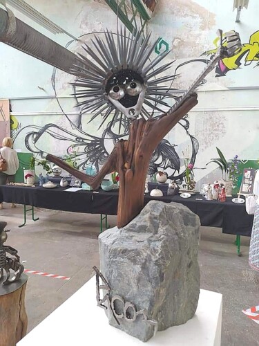 Sculpture intitulée "L hirsute" par Pacom, Œuvre d'art originale, Pierre