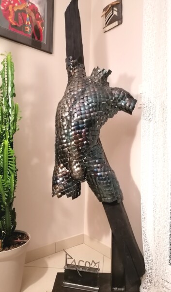 Skulptur mit dem Titel "La délivrance" von Pacom, Original-Kunstwerk, Metalle
