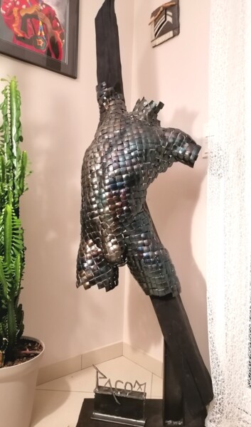 Sculpture titled "La délivrance" by Pacom, Original Artwork, Metals