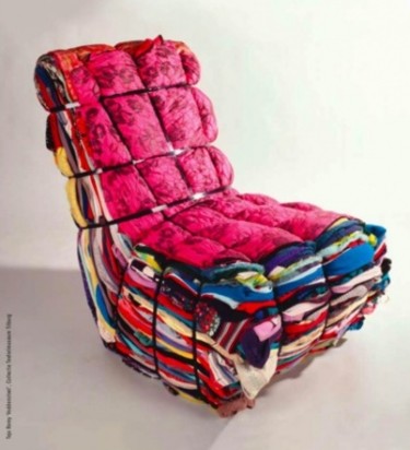 Installation intitulée "Sofa con recuperaci…" par Pacori, Œuvre d'art originale