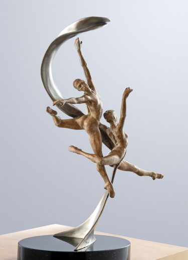 Escultura intitulada "Ballet Internationa…" por Paige Bradley, Obras de arte originais, Bronze