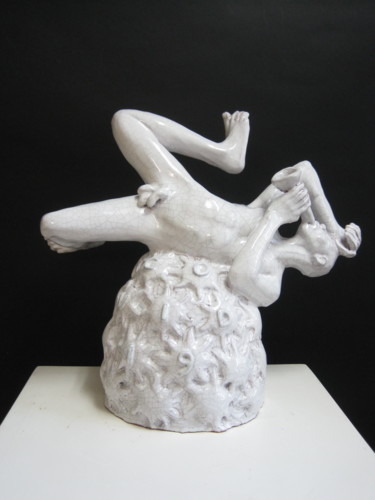 Skulptur mit dem Titel "Covid-19" von Paolo Camporese, Original-Kunstwerk, Keramik