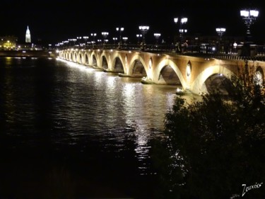 Photographie intitulée "Pont de Pierre-Bord…" par Zeuxiss, Œuvre d'art originale