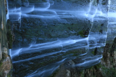 Fotografia intitolato "waterfall 9" da Paris, Opera d'arte originale, Fotografia non manipolata