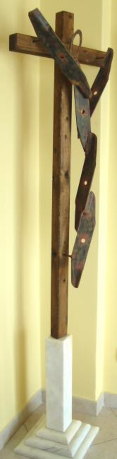 Escultura intitulada "Crucificação (madei…" por Aníbal Ruivo, Obras de arte originais