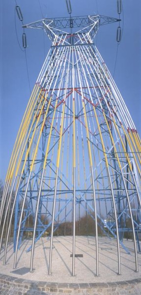 Installation intitulée ""Pylône N°10"" par Elena Paroucheva, Œuvre d'art originale
