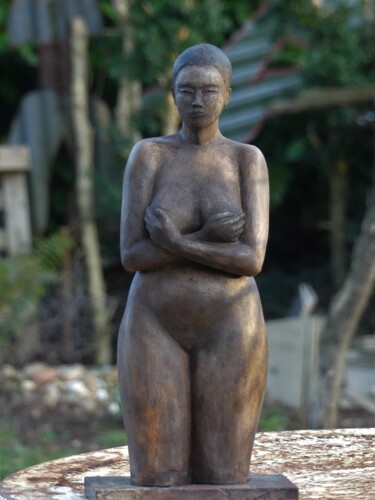 Sculpture titled "Sonia" by Pascal Borgo, Original Artwork, Terra cotta