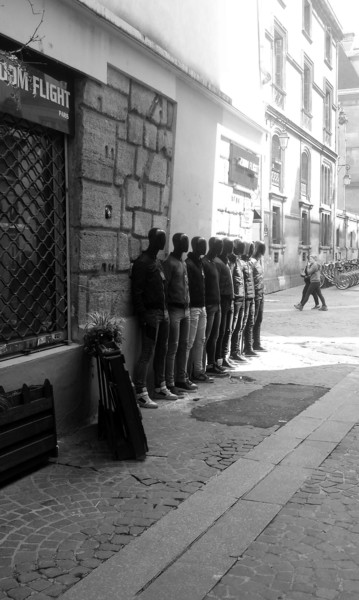 Photographie intitulée "rue des condamnés" par Pascal Buffard, Œuvre d'art originale, Photographie non manipulée