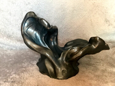 Sculpture titled "Eveil" by Pascal Dupuy, Original Artwork, Clay