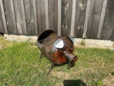 Sculpture titled "Barbecue cochon" by Pascal Vignon, Original Artwork, Metals