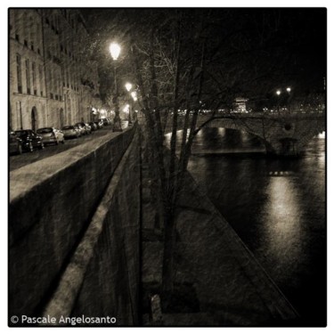 Photographie intitulée "Quai de Seine" par Pascale Angelosanto, Œuvre d'art originale