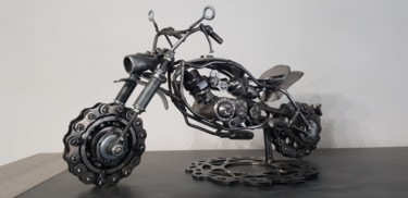 Scultura intitolato "Sculpture Moto Cust…" da Pat, Opera d'arte originale, Metalli