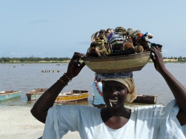 Photography titled "La Porteuse de bijo…" by Patrice Le Gall, Original Artwork