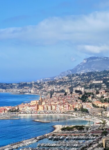 Photographie intitulée "Vue sur Menton." par Patrice Le Gall, Œuvre d'art originale, Photographie non manipulée