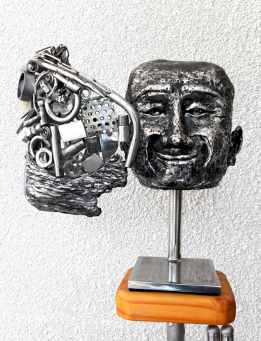 Skulptur mit dem Titel "Tomber le masque" von Bueno Patrice, Original-Kunstwerk, Metalle