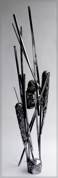 Sculpture titled "Etre ne" by Bueno Patrice, Original Artwork, Metals