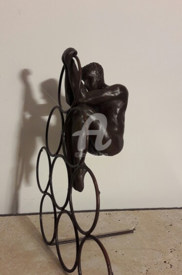 Skulptur mit dem Titel "Athleste" von Olympe/Patricia Dubois, Original-Kunstwerk, Terra cotta
