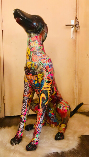 Skulptur mit dem Titel "pop dog" von Patricia Ducept (Art'Mony), Original-Kunstwerk, Harz
