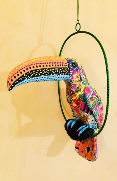 Sculpture titled "POP ART TOUCAN" by Patricia Ducept (Art'Mony), Original Artwork, Collages