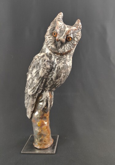 Sculpture intitulée "hibou moyen duc" par Patricia Grenier, Œuvre d'art originale, Céramique