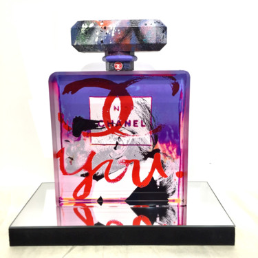 Sculpture titled "Luxury Chanel n°5,…" by Patrick Cornee, Original Artwork, Resin