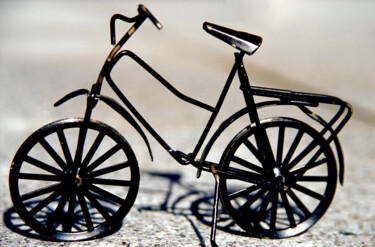 Photographie intitulée "Le Petit Vélo" par Patrick Kessler, Œuvre d'art originale, Photographie numérique
