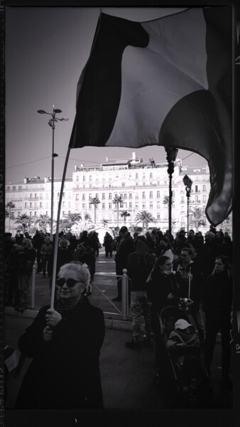Photographie intitulée "Manifestation Toulo…" par Patrick Lalande, Œuvre d'art originale, Photographie numérique