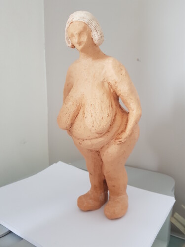 Sculpture titled "Momone" by Patrick Lameynardie, Original Artwork, Clay
