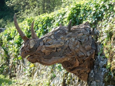 Sculpture titled "Rhinocéros" by Patrick Médéric, Original Artwork, Wood