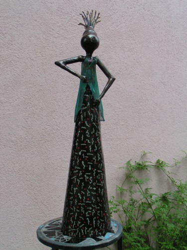Skulptur mit dem Titel "Little Tana" von Patrick Dupont, Original-Kunstwerk