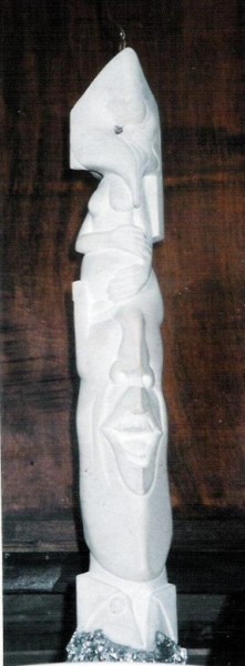Sculpture intitulée "TOTEM À LA FERTILITÉ" par Debri, Œuvre d'art originale