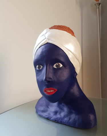 Sculpture titled "Madinina" by Patrick Lameynardie, Original Artwork, Clay