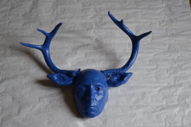 Sculpture intitulée "Cerf bleu" par Patrizia Pic, Œuvre d'art originale, Plâtre