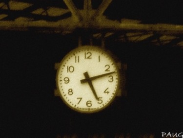 Photographie intitulée "It's Time 7" par Paug, Œuvre d'art originale