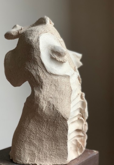 Sculptuur getiteld "unhumanity" door Paul Yves Poumay, Origineel Kunstwerk, Terra cotta