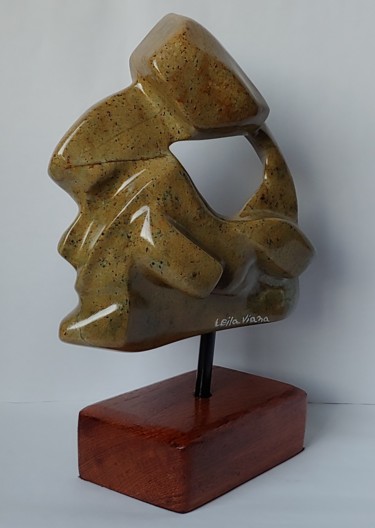 Skulptur mit dem Titel "Abstrata 10" von Leila Viana, Original-Kunstwerk, Stein