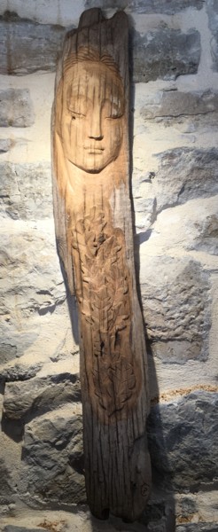 Skulptur mit dem Titel "La dame aux feuille…" von Paul Crochat, Original-Kunstwerk, Holz