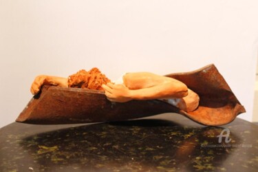 Sculpture titled "MIGRANT 2" by Paule-Andree Maraval, Original Artwork, Ceramics