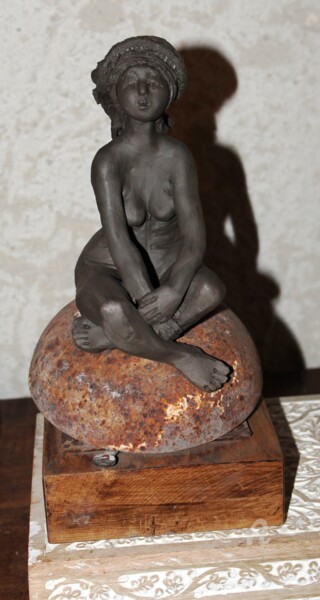 Escultura intitulada "en cours de réalisa…" por Paule-Andree Maraval, Obras de arte originais, Argila