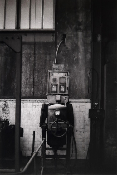Photography titled "Le Robot" by Pauline Clukker, Original Artwork, Analog photography