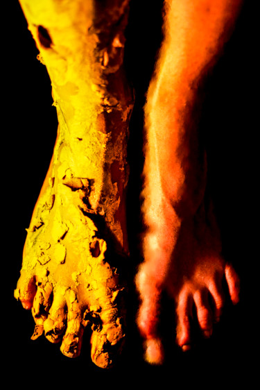 Photographie intitulée "Photo d'identi-pieds" par Pauline Garcia Sancho, Œuvre d'art originale