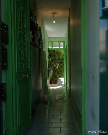 Photographie intitulée "Le passage en vert" par Paulous, Œuvre d'art originale, Photographie numérique
