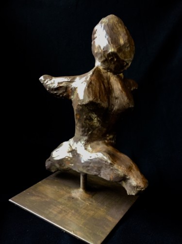 Sculpture titled "Délivrance" by Priscilla Champelovier, Original Artwork, Clay