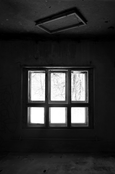 Photography titled "In the sanatorium -…" by Pedro Noir, Original Artwork, Digital Photography Mounted on Wood Stretcher fra…