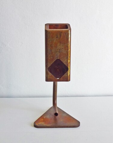 Escultura titulada "Jarron vase" por Pere Marti, Obra de arte original, Metales