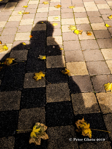 Фотография под названием "Square Thinking 2019" - Peter Ghetu, Подлинное произведение искусства, Цифровая фотография