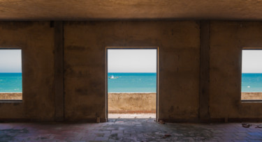 Photography titled "door & sea" by Evgeniia Petrova, Original Artwork, Digital Photography