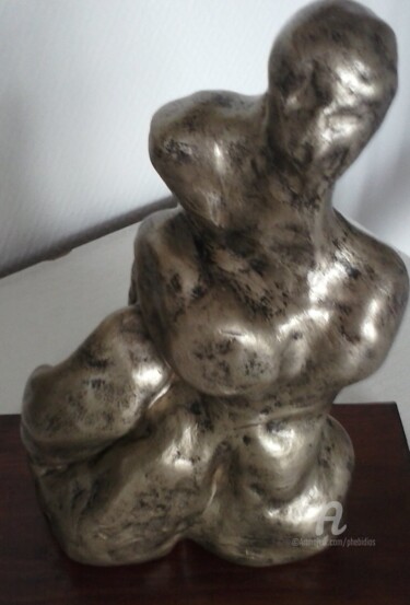 Sculpture titled "L'étreinte" by Marie Phebidias, Original Artwork, Terra cotta
